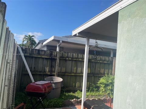 2672 W 72nd St, Hialeah, FL 33016 photo 36