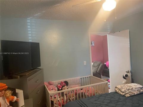 2672 W 72nd St, Hialeah, FL 33016 photo 17