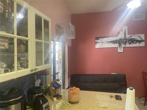 2672 W 72nd St, Hialeah, FL 33016 photo 9