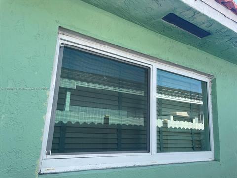 2672 W 72nd St, Hialeah, FL 33016 photo 37
