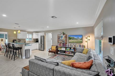 55 NW 6th Ave, Boca Raton, FL 33432