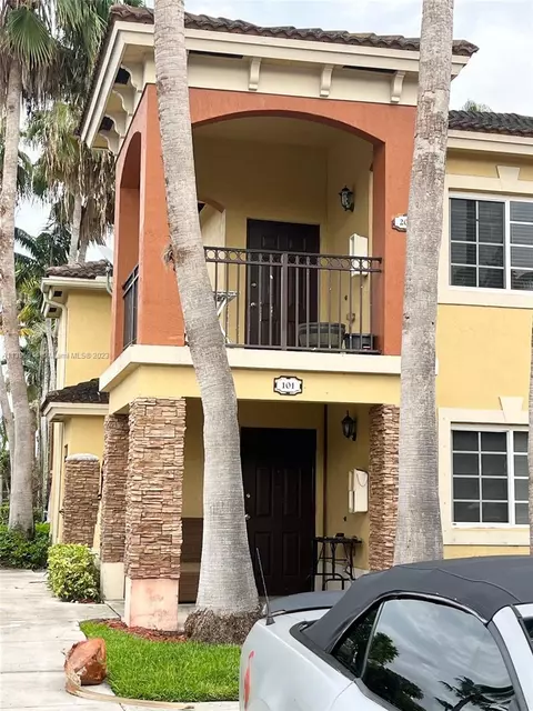 945 NE 33rd Ter #201, Homestead, FL 33033