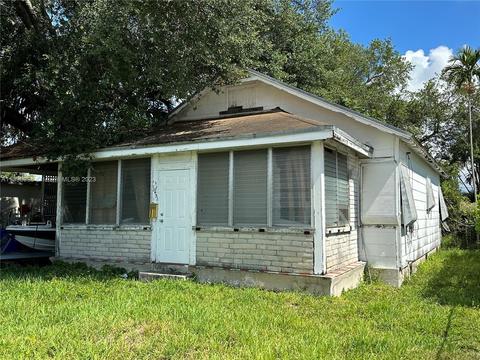 3453 NW 4th St, Miami, FL 33125