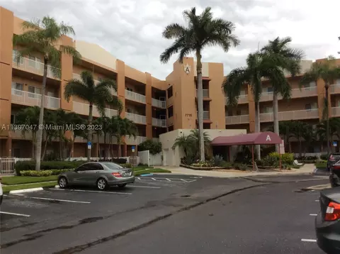 7715 Yardley Dr #401, Tamarac, FL 33321