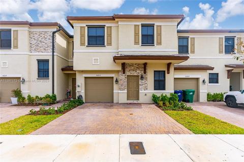 10213 SW 231st Ln, Miami, FL 33190