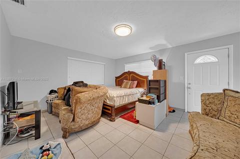 740 W 33rd St, Hialeah, FL 33012 photo 18