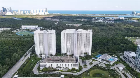 14951 Royal Oaks Ln #1005, North Miami, FL 33181