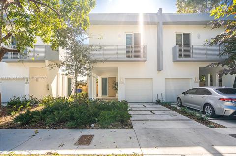 3330 SW 28 Ter #3330, Miami, FL 33133