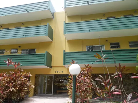 1975 NE 135th St #3I, North Miami, FL 33181