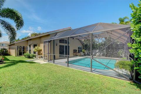 5057 Prairie Dunes Village Cir, Lake Worth, FL 33463