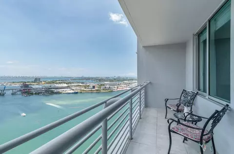 335 S Biscayne Blvd #3710, Miami, FL 33131 photo 4