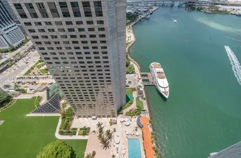 335 S Biscayne Blvd #3710, Miami, FL 33131 photo 30