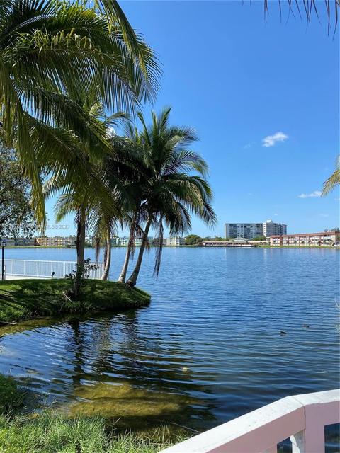 1400 NE 191st St #204, Miami, FL 33179