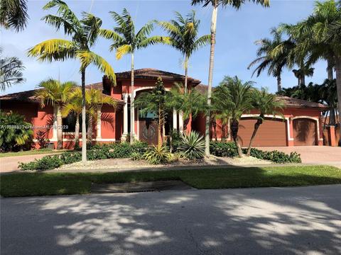 8775 SW 164th St, Palmetto Bay, FL 33157