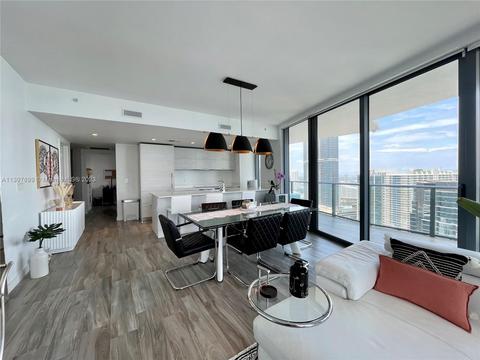 1300 S Miami Ave #3705, Miami, FL 33130