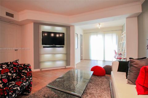 2494 Centergate Dr #204, Miramar, FL 33025