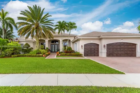 14924 SW 34th St, Davie, FL 33331