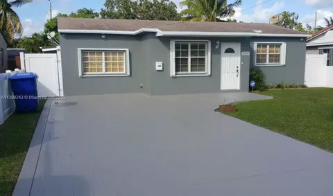 2339 Coolidge St, Hollywood, FL 33020
