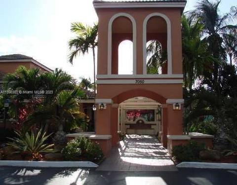 7010 NW 179th St #108, Hialeah, FL 33015