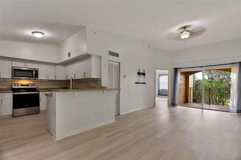 150 NW 96th Ave #9-305, Pembroke Pines, FL 33024