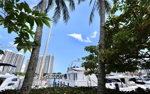 21224 Harbor Way #232-23, Aventura, FL 33180