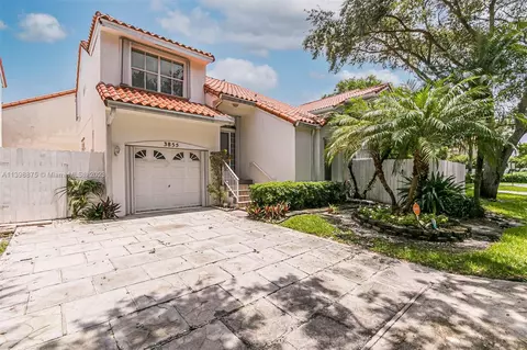 3855 Amalfi Dr, Hollywood, FL 33021
