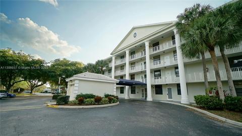 1701 Whitehall Dr #305, Davie, FL 33324