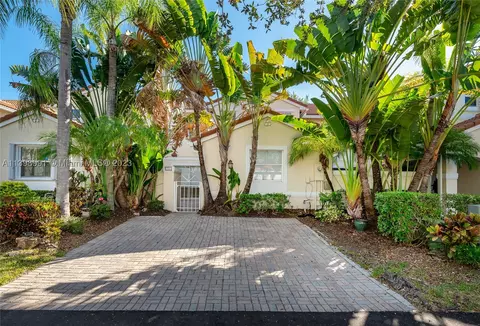 1765 Weeping Willow Way, Hollywood, FL 33019