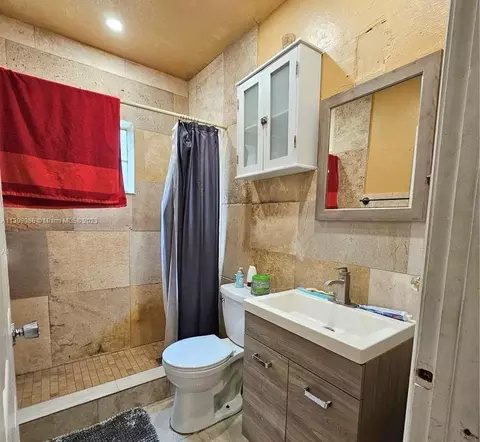 4183 E 10th Ct, Hialeah, FL 33013 photo 5