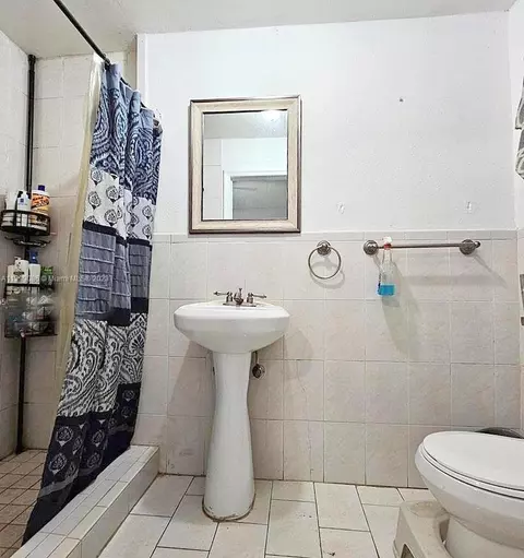 4183 E 10th Ct, Hialeah, FL 33013 photo 3