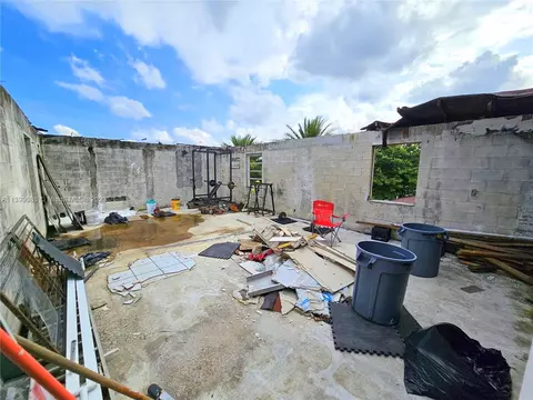 4183 E 10th Ct, Hialeah, FL 33013 photo 7