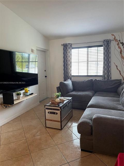 1270 SE 27th St #202, Homestead, FL 33035