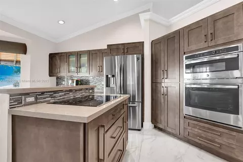 8784 NW 76th Pl, Tamarac, FL 33321