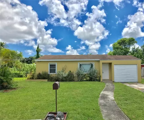 790 NW 146th St, Miami, FL 33168
