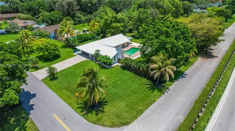 5920 SW 196th Ln, Southwest Ranches, FL 33332