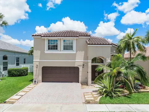 15635 NW 14th Ct, Pembroke Pines, FL 33028