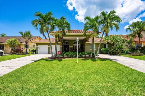 19661 Cutler Ct, Cutler Bay, FL 33189