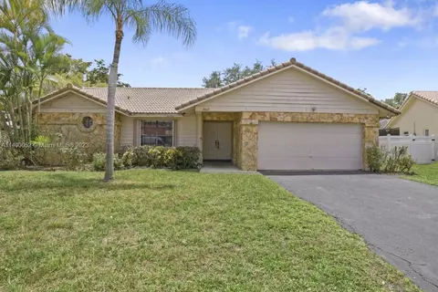 2502 NW 88th Ter, Coral Springs, FL 33065