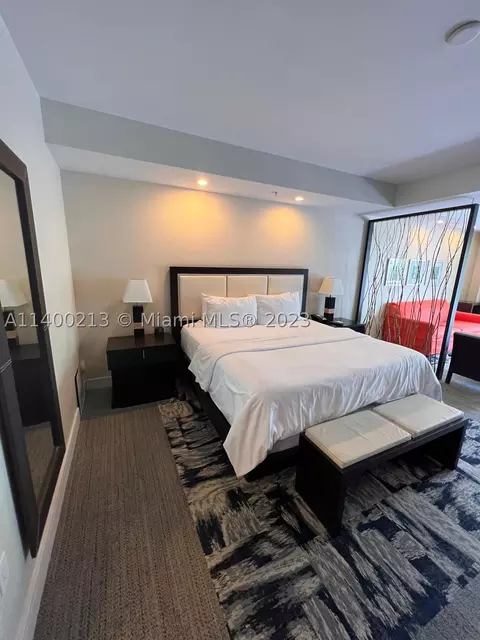 5300 NW 87th Ave #605, Doral, FL 33178