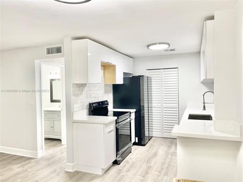 500 NE 2nd St #412, Dania Beach, FL 33004