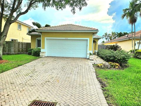 13910 SW 154th Pl, Miami, FL 33196
