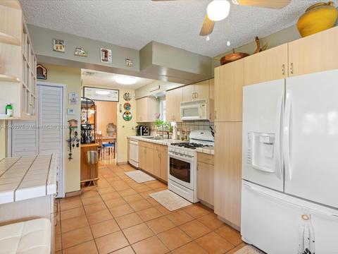 620 Plover Ave, Miami Springs, FL 33166 photo 23