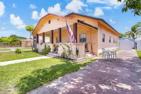 2978 NW 28th St, Miami, FL 33142