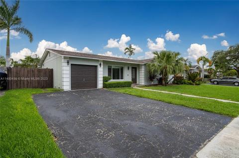 12265 SW 105th Ln, Miami, FL 33186