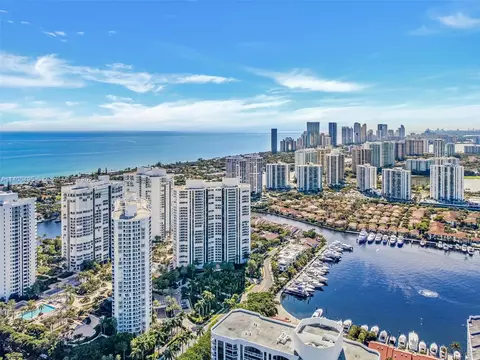 21205 Yacht Club Dr #304, Aventura, FL 33180