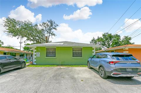 2151 NW 41st St, Miami, FL 33142