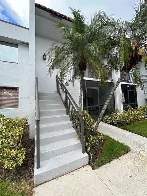 296 Racquet Club Rd #202, Weston, FL 33326