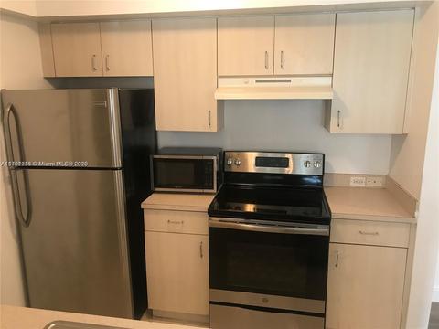 620 SW 111th Ave #206, Pembroke Pines, FL 33025