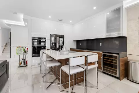 3392 W 100th Ter #1, Hialeah, FL 33018