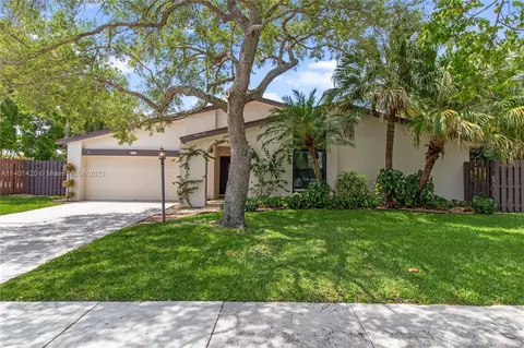 12820 SW 107th St, Miami, FL 33186